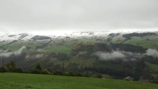 da vesair il cunfin da naiv en Val Lumnezia