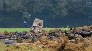 Las restanzas dal aviun militar crudà sur il Giura franzos l'october 2015.