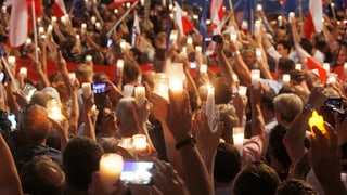 Demonstrants pretendan da president Andrzej Duda da refusar la refurma.  
