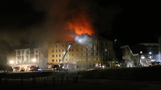 Venderdi saira da las 21:00 vegnivan anc grondas flommas or dal Posthotel.
