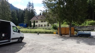 Qua a Bellaluna (Filisur) fiss atgnamain vegnì construì il vitget per ils gidanters dal festival.