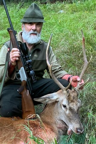 Purtret da Schorta cun l'animal sajettà