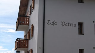 Era fatschentas e chasas han survegnì nums rumantschs.