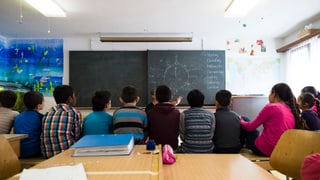 La «Caritas pretenda dapli daners per ils fugitivs minorens. 