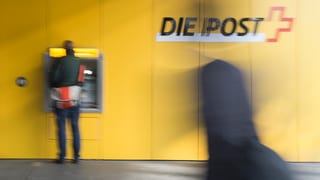 In automat da raps da la posta cun 2 persunas.