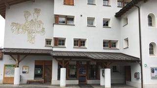 La chasa communala a Curaglia