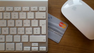 Tastatura e carta da credit.