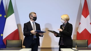 in um ed ina dunna surdattan in a l'auter ina cunvegna suttascrita
