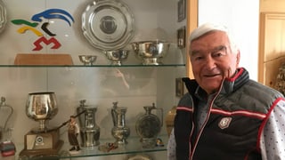 Dumeng Giovanoli cun sias trofeas.