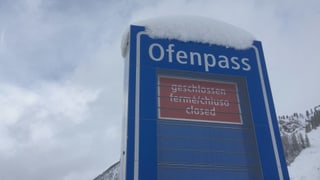 Tavla che fa attent ch'il pass è serrà.
