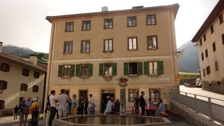 L'hotel Frisch sa chatta en questa chasa.