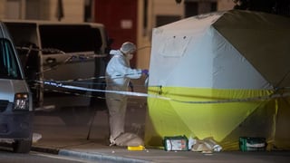 policist vestgì en vestgì steril ad in plaz da delict