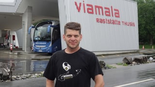 Simon Mark, il president dal comité d'organisation da las cursas da Supermoto en il Grischun. Simon Mark, il president dal comité d'organisation da las cursas da Supermoto en il Grischun.