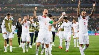 l'equipa naziunala svizra festivescha sia victoria cunter la Serbia