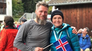 Kjartan Steindorsson e sia dunna Elisa Johansdottir.