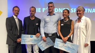 da san. Stefan Engler (cusseglier dals chantuns), Mauro Caviezel (skiunz), Armon Orlik (lutgader), Jasmin Nunige (curridra) e Barbara Janom Steiner (cussegliera guvernativa)