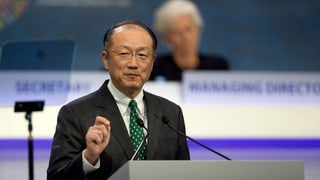 Jim Yong Kim tar in pled al pult