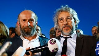 Ils dus schurnalists sentenziads Can Dundar e Erdem Gul da la gasetta Cumhuriyet