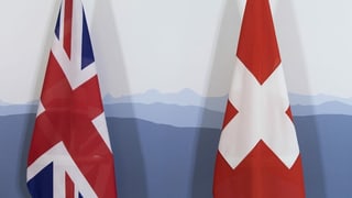Paraplievgias averts cun la bandiera da la Gronda Britannia.