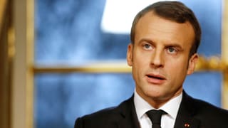 Il president franzos Emmanuel Macron durant ses pled da Bumaun