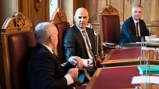 Ils cussegliers federals Ueli Maurer, Alain Berset e Didier Burkhalter. 