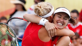 Ellas duas s'allegran. Ellas duas s'allegran.