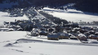 Vista da sur engiu a La Punt-Chamues-ch en la naiv.