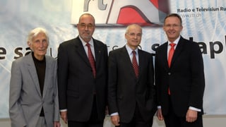 Foto dals quatter directurs da RTR (da sanester): Clemens Pally, Chasper Stupan, Bernard Cathomas e Mariano Tschuor. Foto dals quatter directurs da RTR (da sanester): Clemens Pally, Chasper Stupan, Bernard Cathomas e Mariano Tschuor.