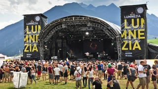 Tribuna al Open Air Lumnezia.