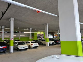 Bler plaz da parcar n'hai betg ma tuttina betg blera glieud en stizun. 