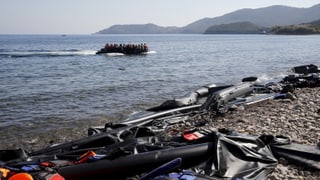 La costa da l'insla greca Lesbos.