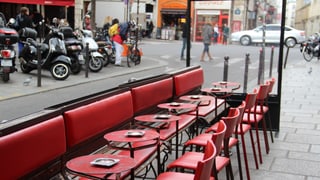 Sutgas vidas avant in cafe.