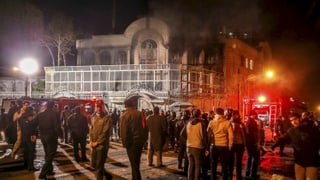 L'ambassada saudita a Teheran brischa, davanttiers demonstrants iranais.