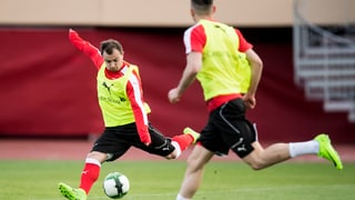 Xherdan Shaqiri en acziun tar ils trenaments. 