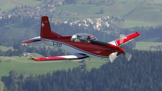 Ina PC-7 da l'armada svizra.