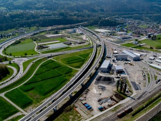 Vista sin il portal nord dal tunnel da basa dal Ceneri.