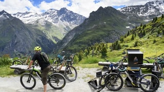 Um sin in e-bike, dasperas ulteriurs velos.