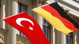 Bandiera da la Germania e da la Tirchia.