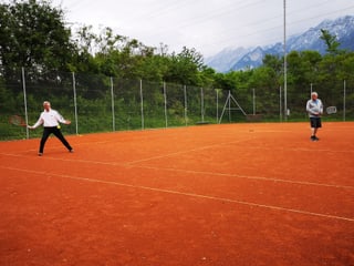 Giugader da tennis dat gest ina frida