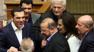 Tsipras en il parlament.