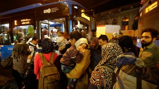 fugitivs cun satg e pac entran en in bus 