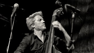 Purtret da Kyle Eastwood. Purtret da Kyle Eastwood.