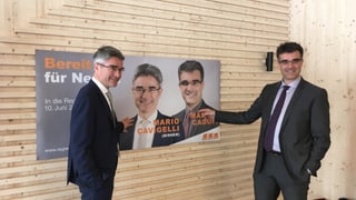 Ensemen cun ses collega da partida, Mario Cavigelli, vul Marcus Caduff vegnir elegì en la regenza grischuna. Ensemen cun ses collega da partida, Mario Cavigelli, vul Marcus Caduff vegnir elegì en la regenza grischuna.