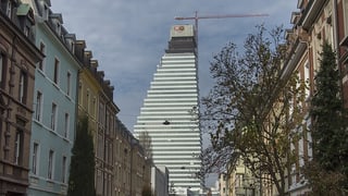 La tur che Roche bajegia a Basilea.