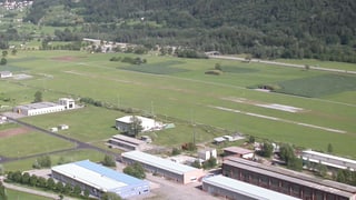 L'areal da la plazza aviatica dueva daventar ina zona d'industria. 