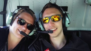 Prisca Bundi e Gion Gieri Flepp en il helicopter. Prisca Bundi e Gion Gieri Flepp en il helicopter.