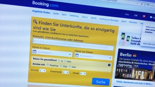 Purtret da la pagina booking.com
