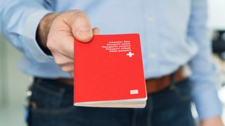I duai vegnir pli simpel per la terza generaziun da survegnir il pass svizzer.