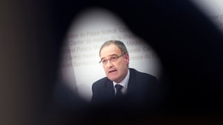 purtret da Guy Parmelin