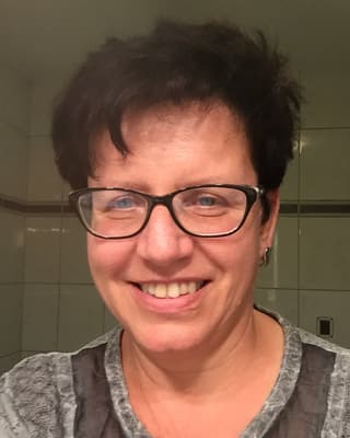 La dunna da 54 onns fa part per la Svizra tudestga e deriva da Mümliswil en il Soloturn La dunna da 54 onns fa part per la Svizra tudestga e deriva da Mümliswil en il Soloturn